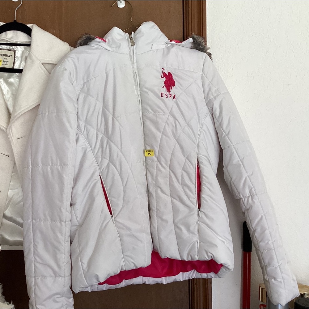 USPA Womens winter coat. Fur lining on hood.